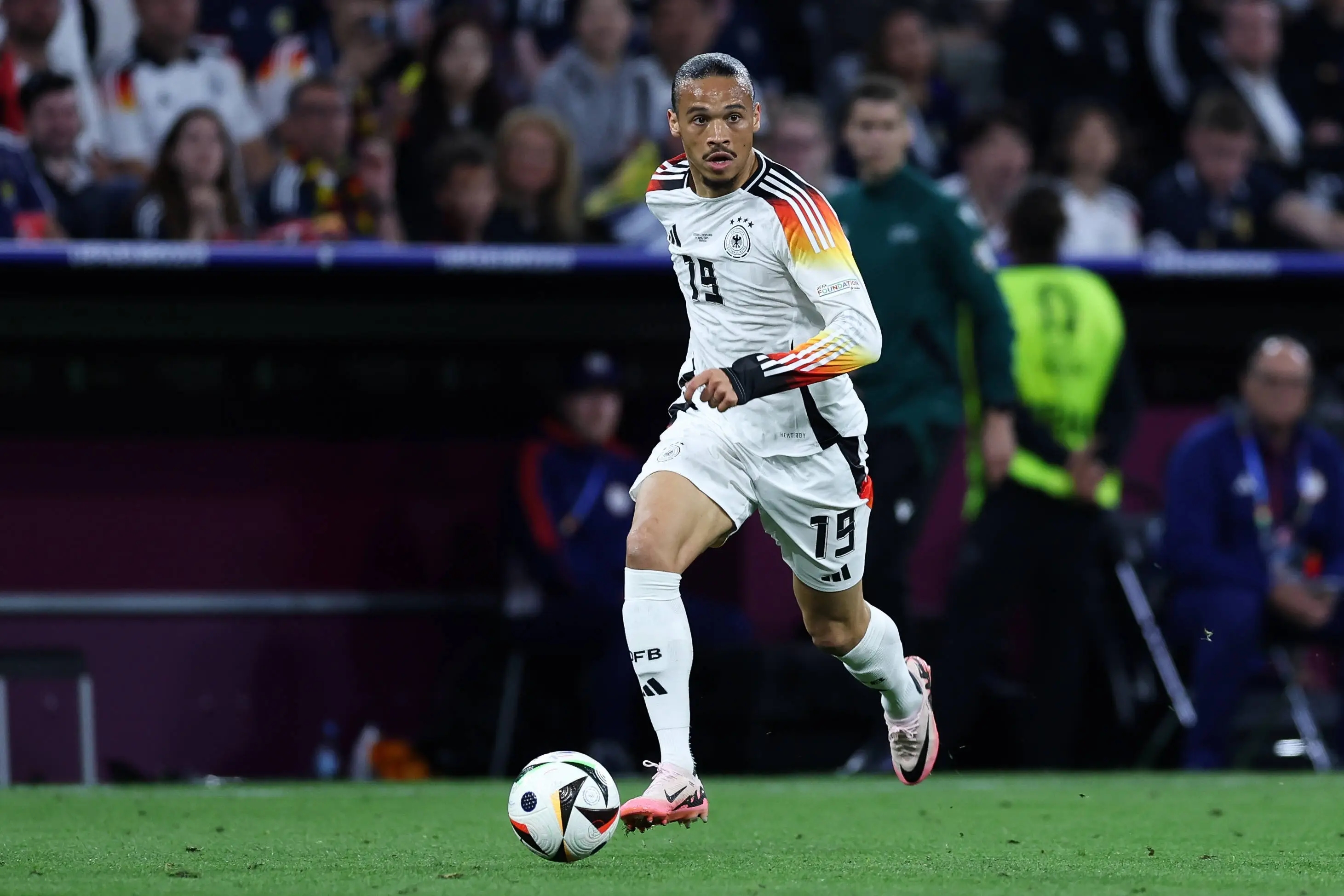 欧洲国家队集训期间体能恢复良好，备战大赛的简单介绍