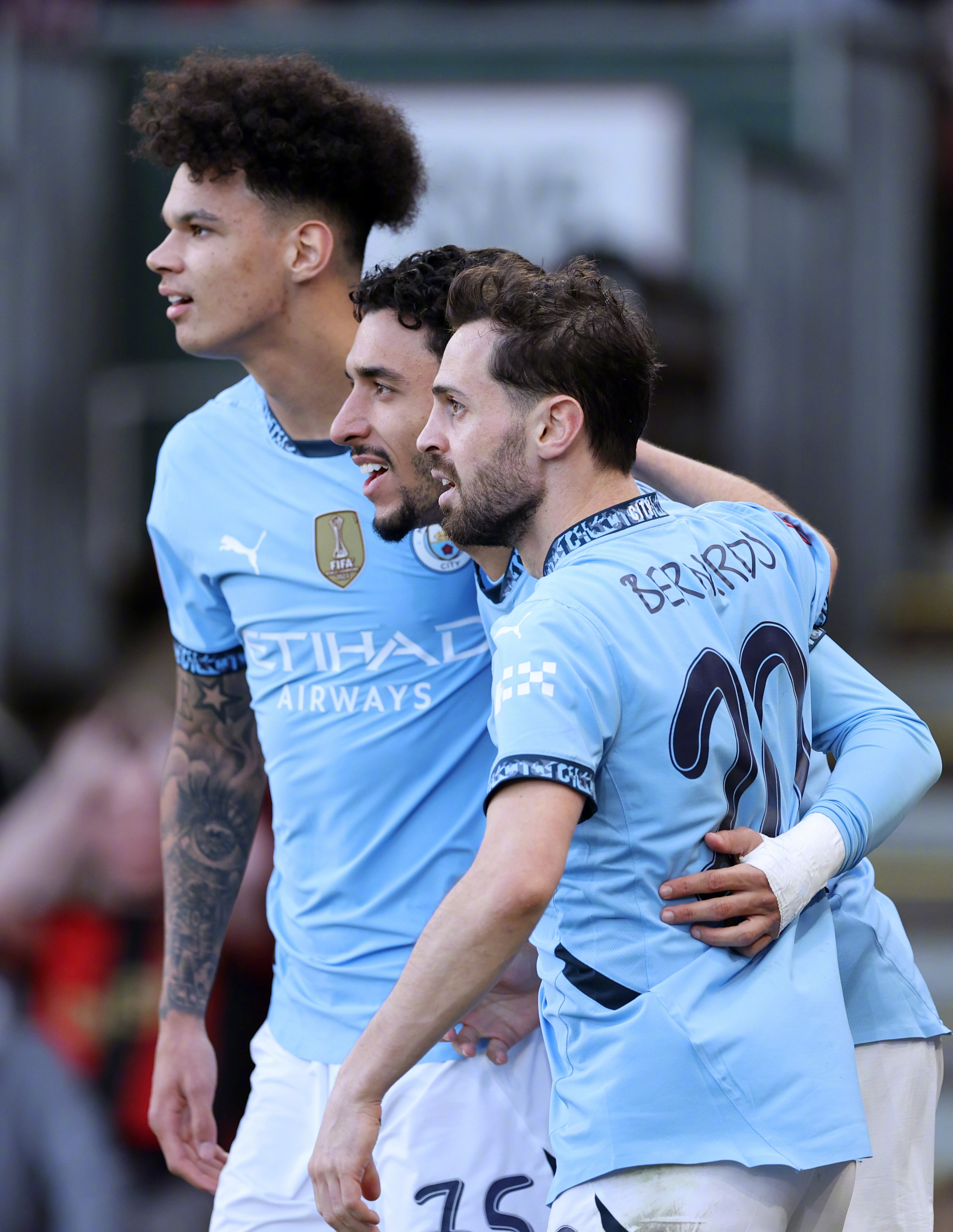 英格兰战胜对手，成功晋级下一阶段