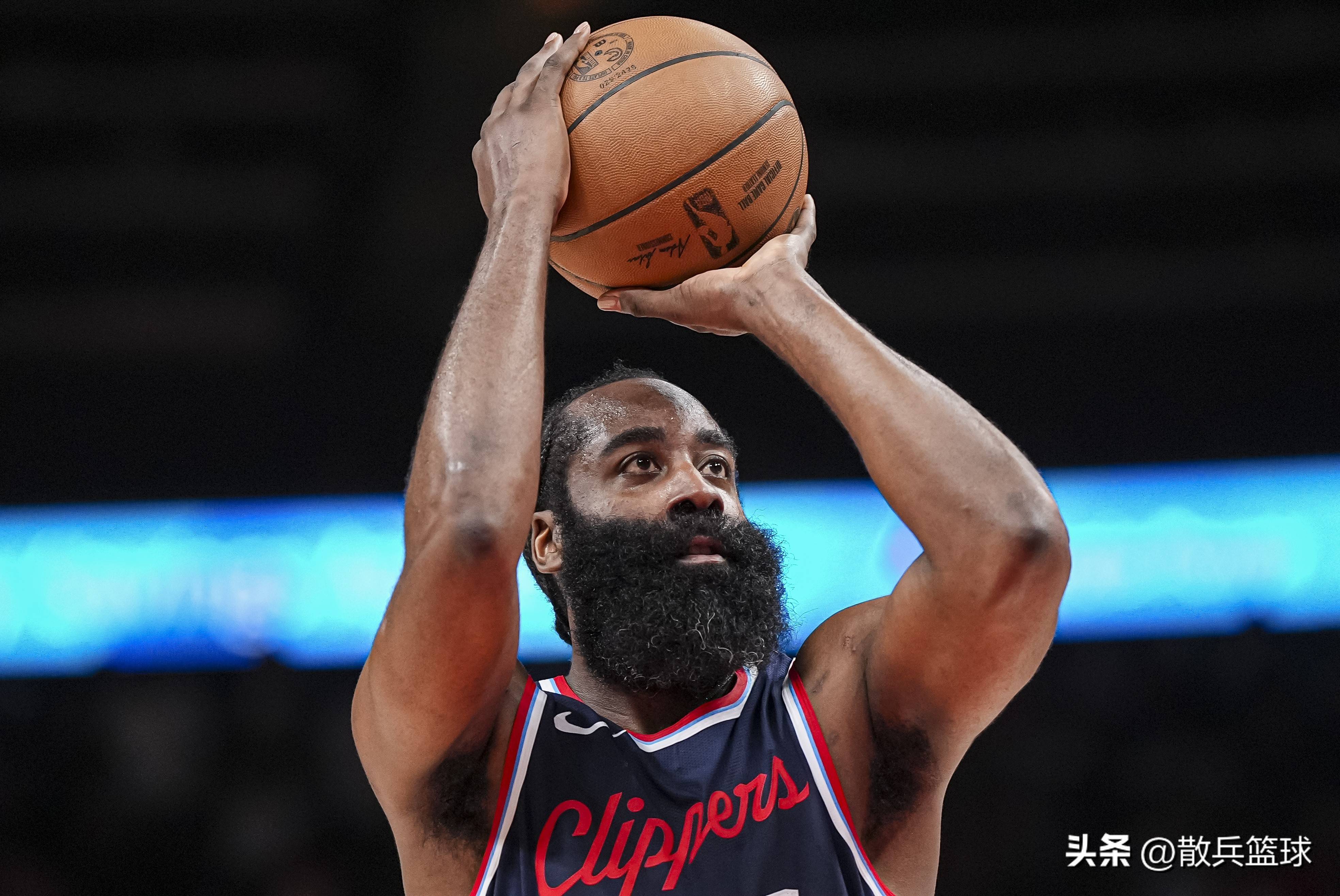 火箭再战灰熊，哈登接连两战砍下+表现抢眼的简单介绍