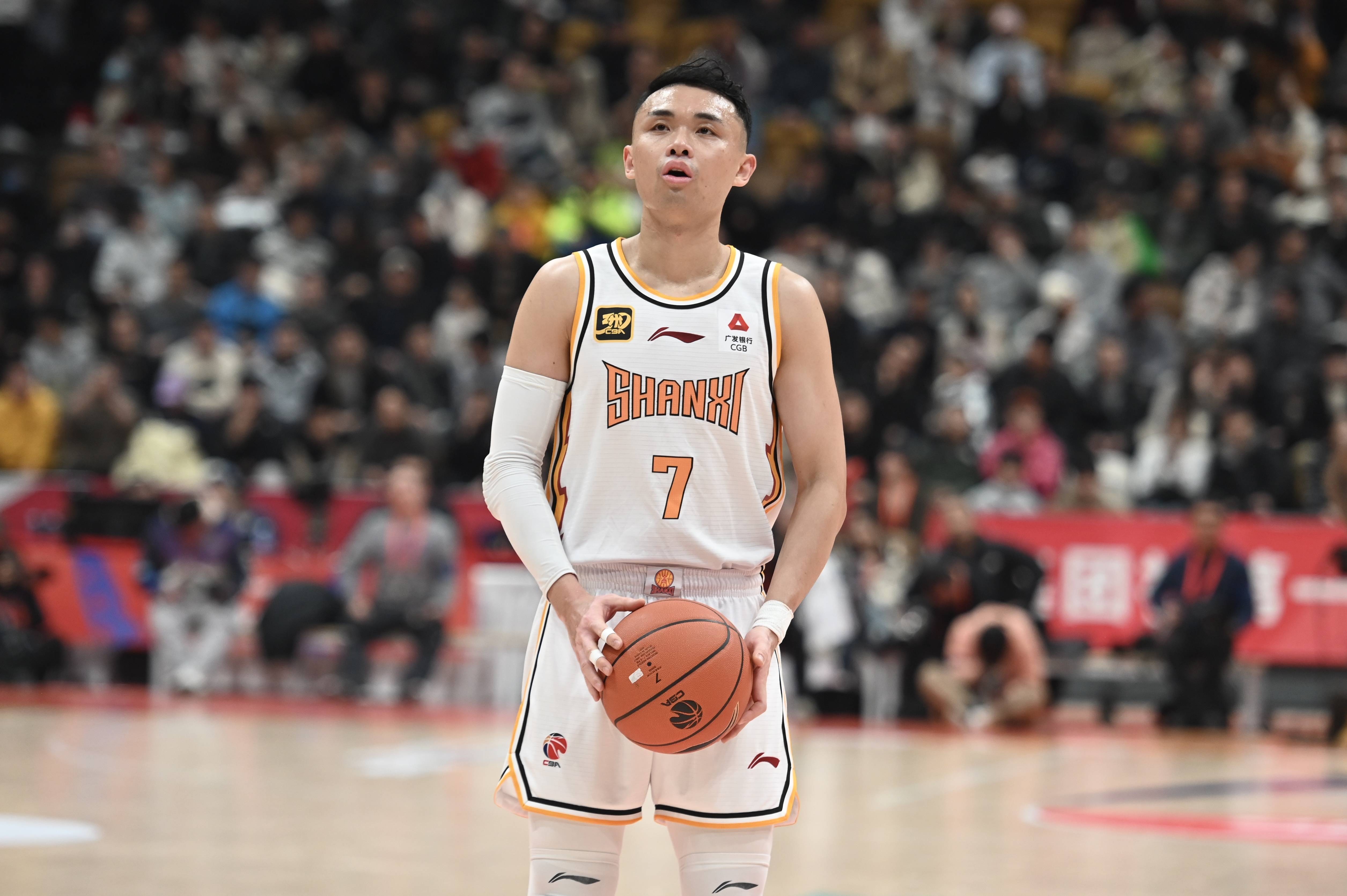 队员表现出色，成为球队的关键人物