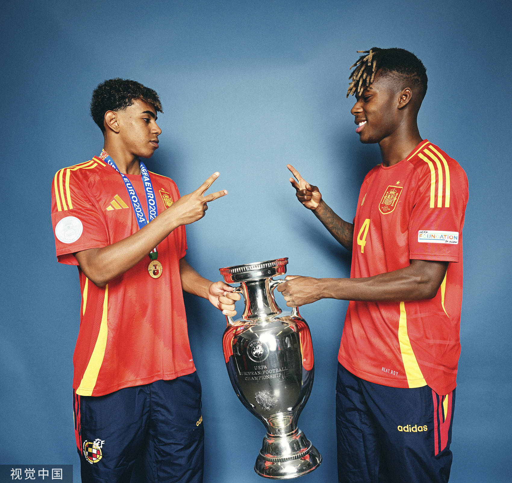 欧洲强队在大赛中展现出色状态，预备充足