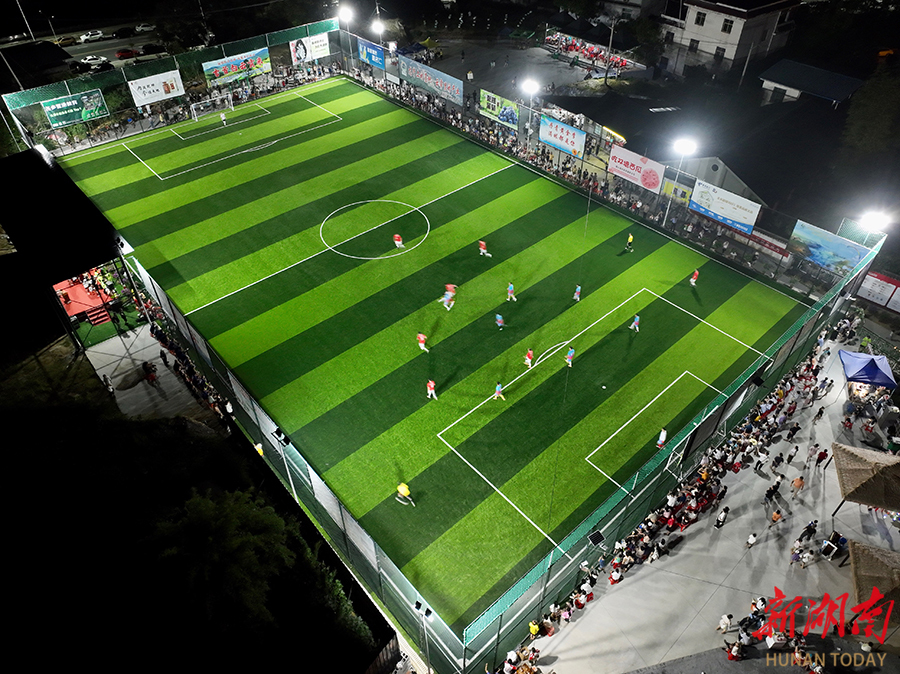 关于山西晋城球员激情拼抢，河南濮阳全力冲击的信息