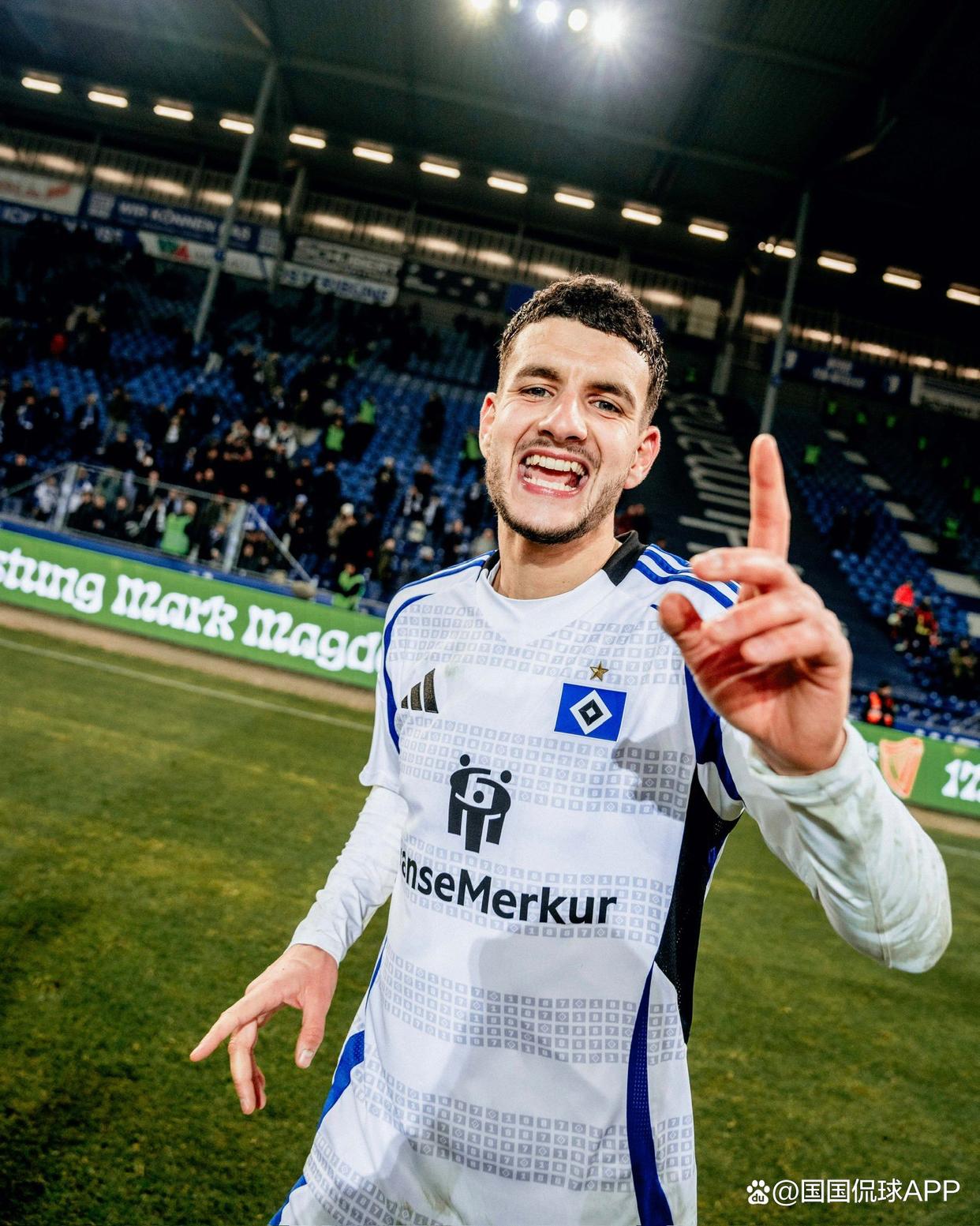 包含汉堡联手德甲俱乐部,推动足球基层发展的词条 包含汉堡联手德甲俱乐部,推动足球基层发展的词条