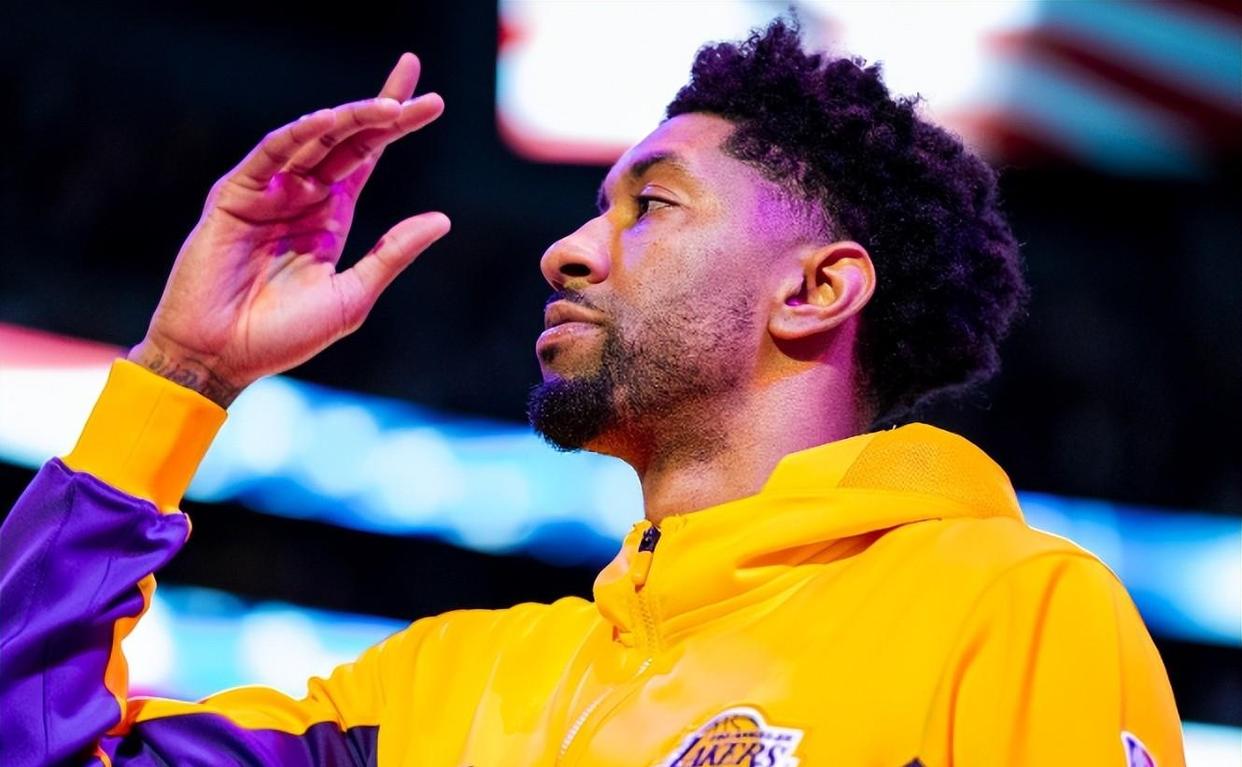 包含湖人新援喜迎首秀,球队士气大增的词条 包含湖人新援喜迎首秀,球队士气大增的词条