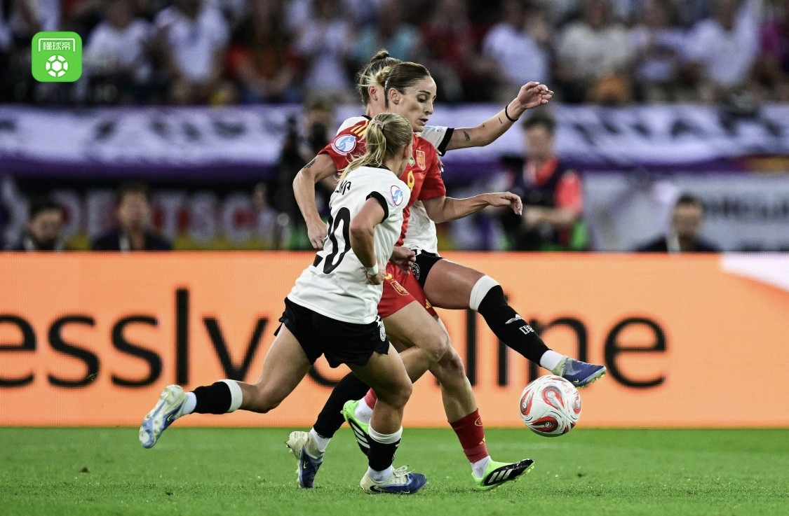 意大利女足实现历史突破，晋级女足最后四强！
