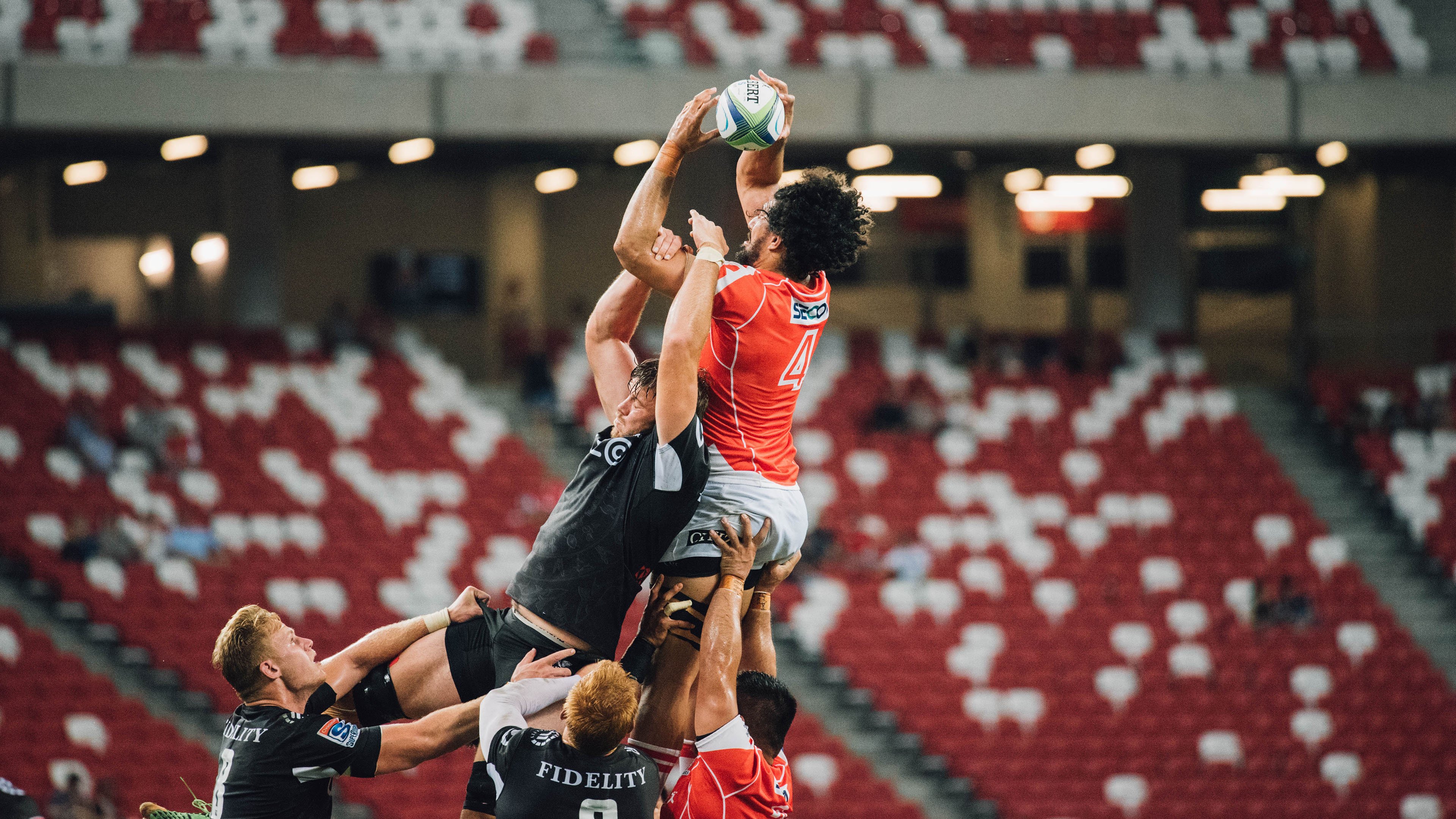 赛道与球场，当F1街道赛之夜遇见拉什福德的稳定输出