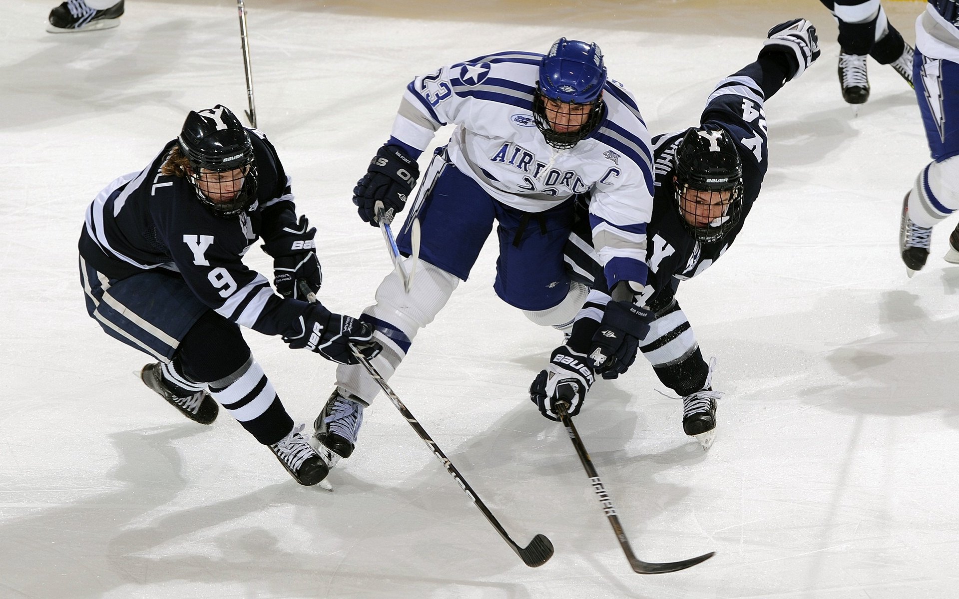 逆转之夜，兹维列夫统治联合杯，剑指ATP总决赛